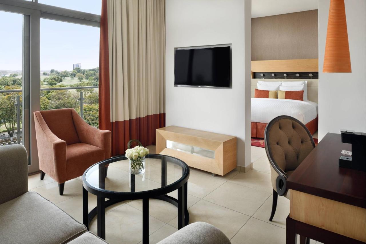 Club Lounge Access 1 Bedroom Junior Suite 1 King