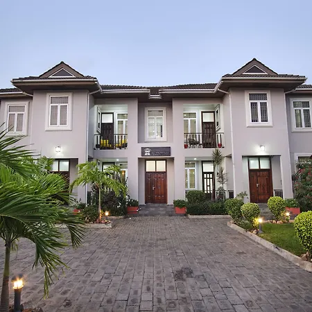 The Highbridge Guest Lodge-2